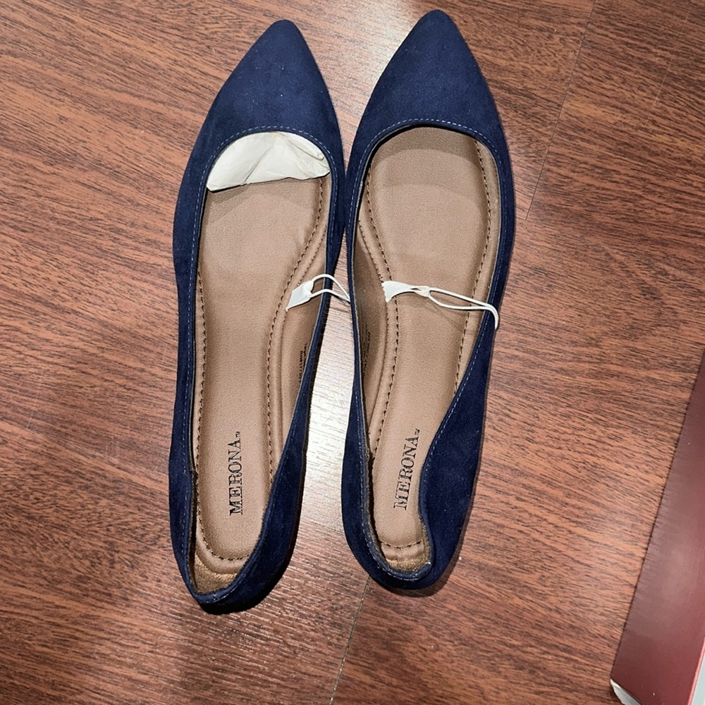 Blue closed in shoe